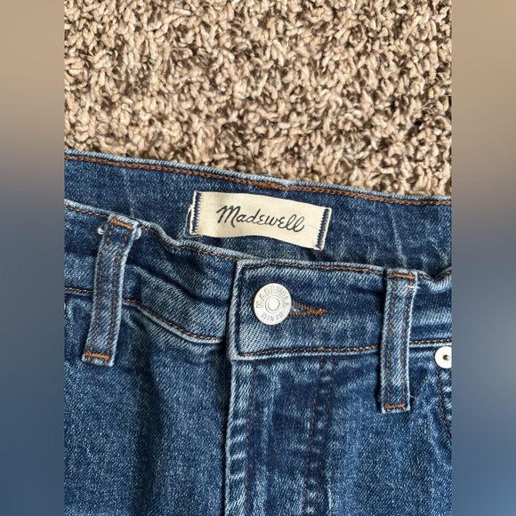 Madewell The 90’s Straight Jean in shade Barlow - Picture 6 of 8